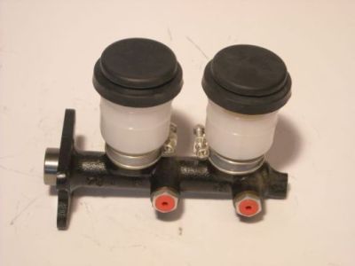Aisin Hoofdremcilinder MG-016