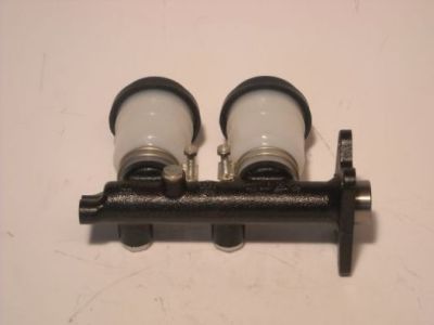 Aisin Hoofdremcilinder MG-016