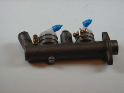 Hoofdremcilinder Aisin MM-021