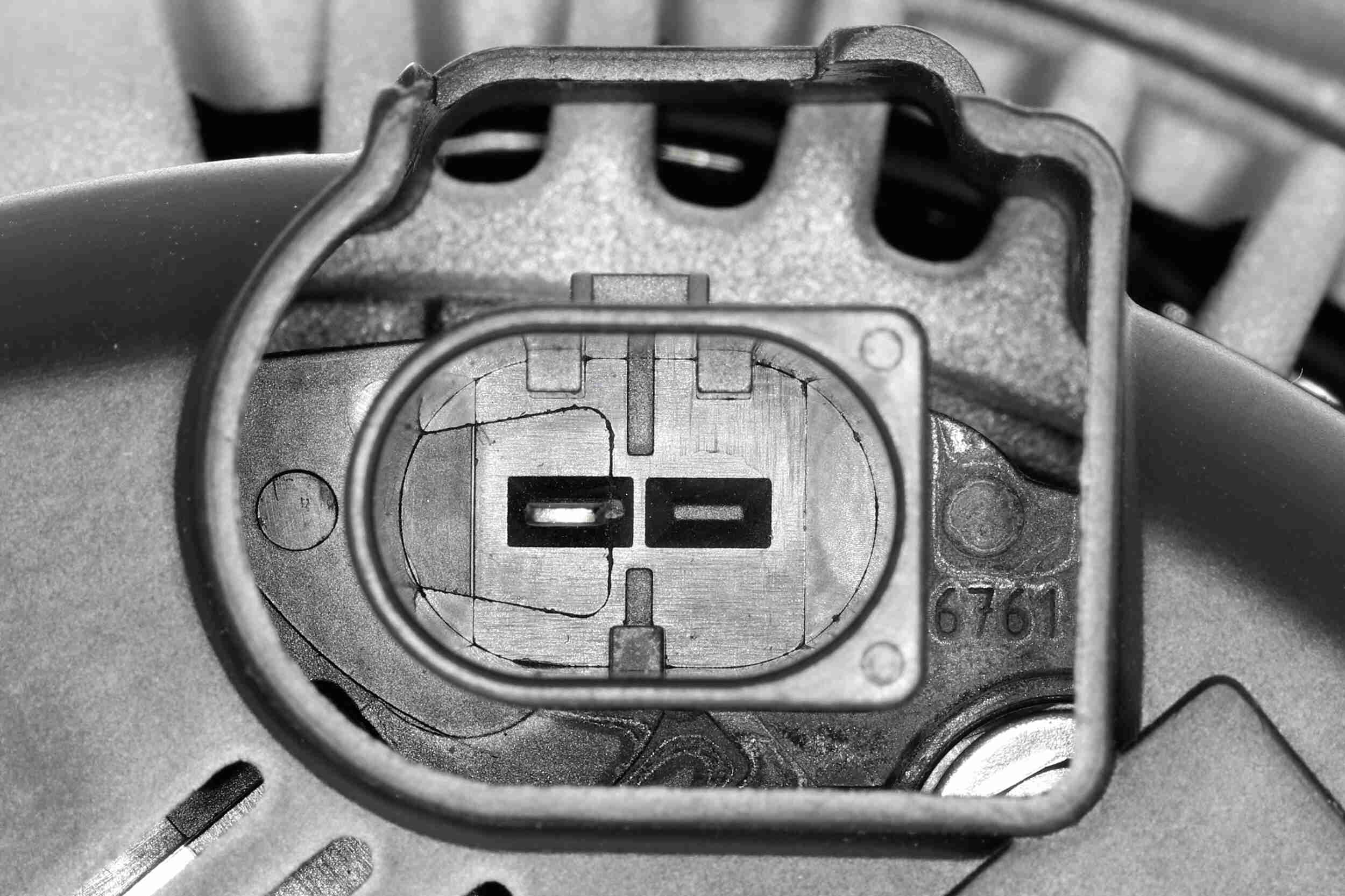 Vemo Alternator/Dynamo V10-13-90392