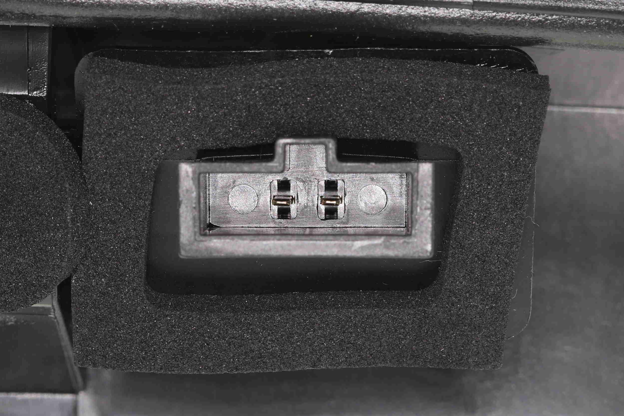 Vemo Kentekenverlichting V10-84-0055