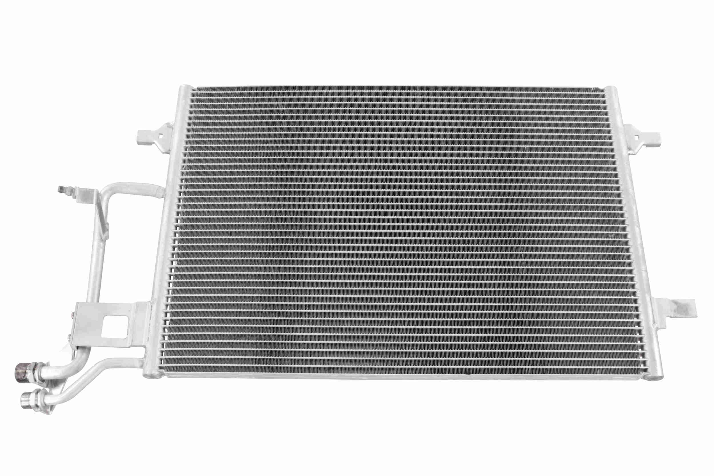 Vemo Airco condensor V15-62-1025