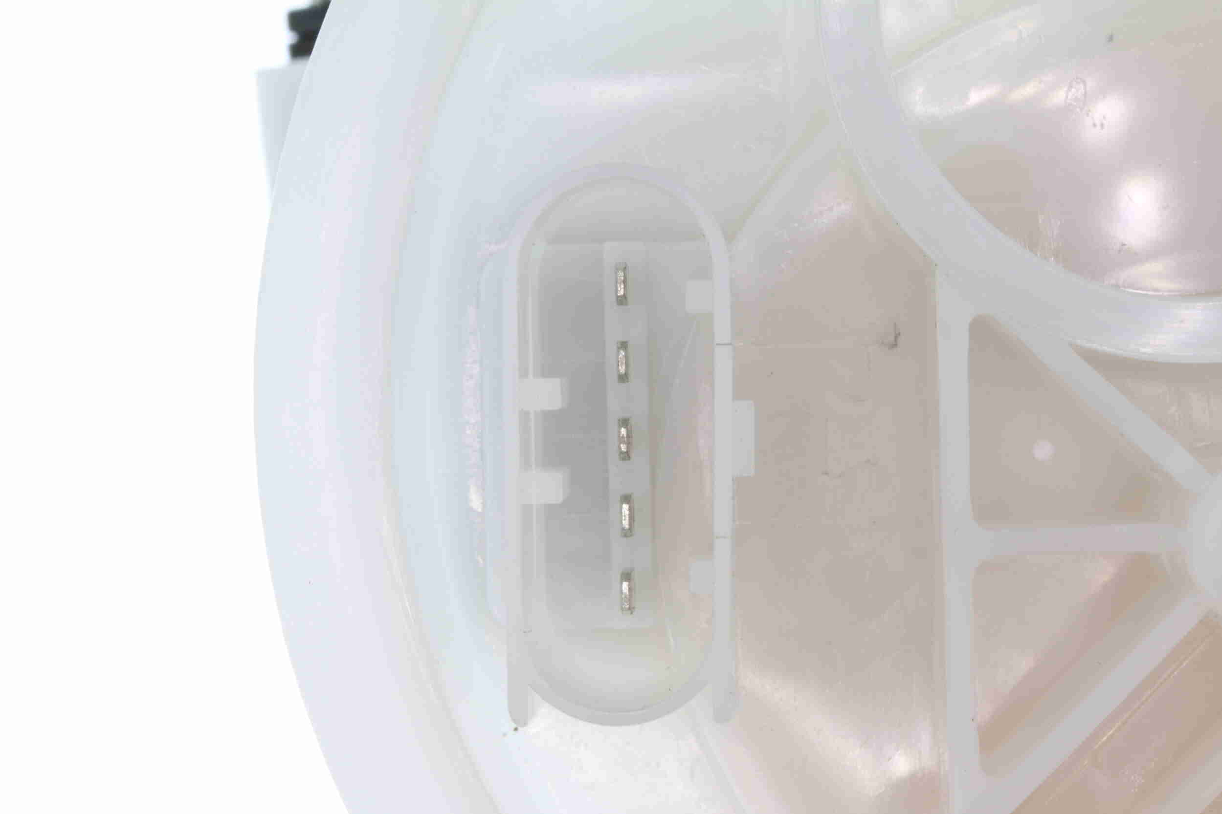 Vemo Brandstof toevoermodule V30-09-0057