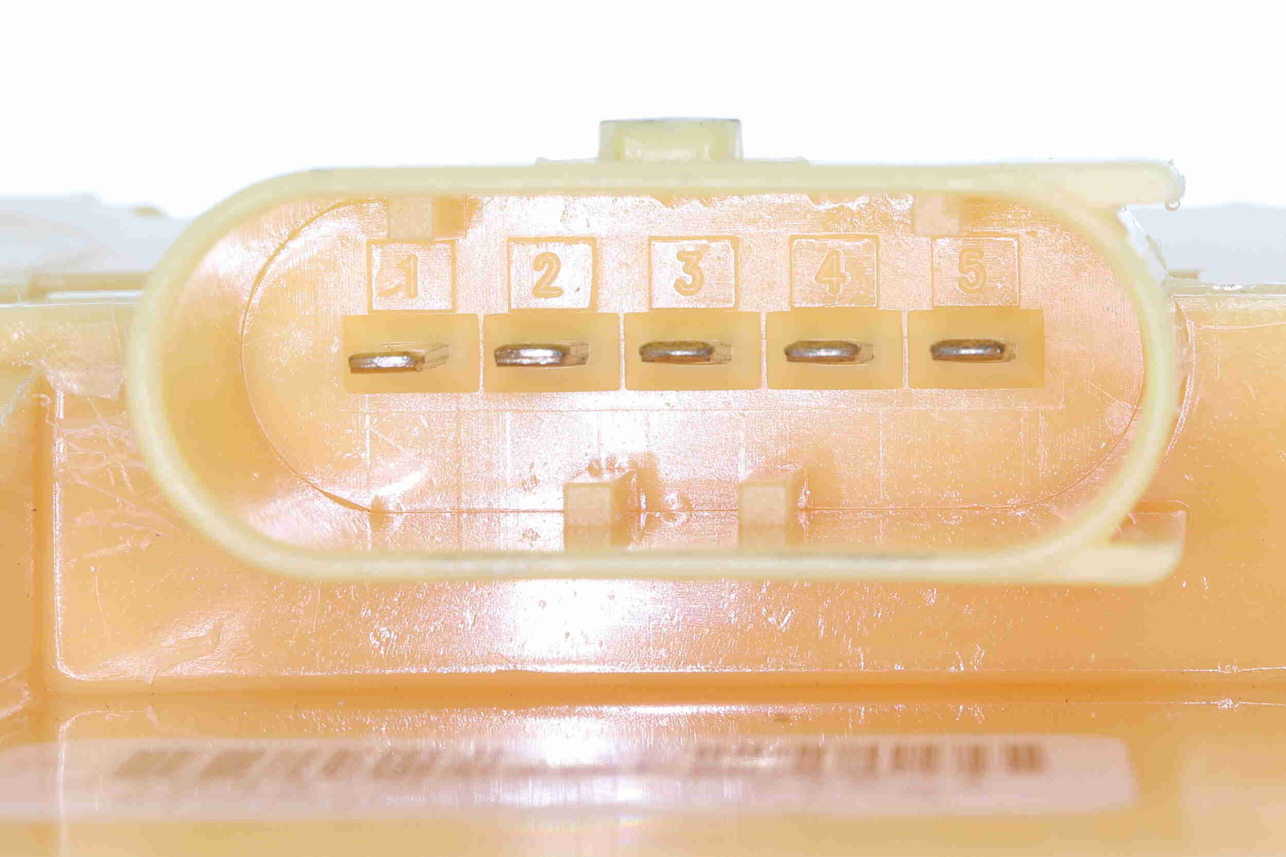 Vemo Brandstof toevoermodule V30-09-0141