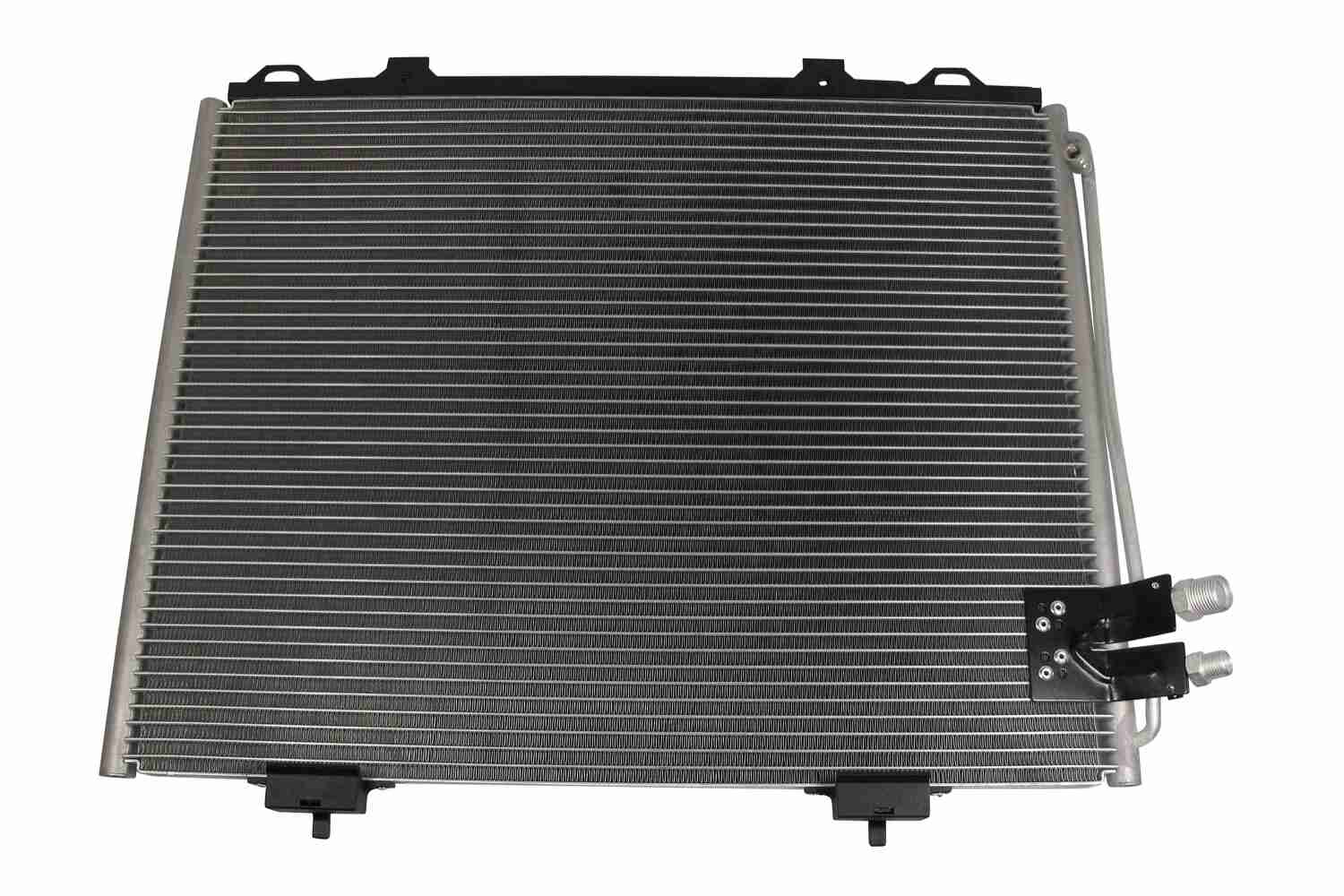 Vemo Airco condensor V30-62-1011