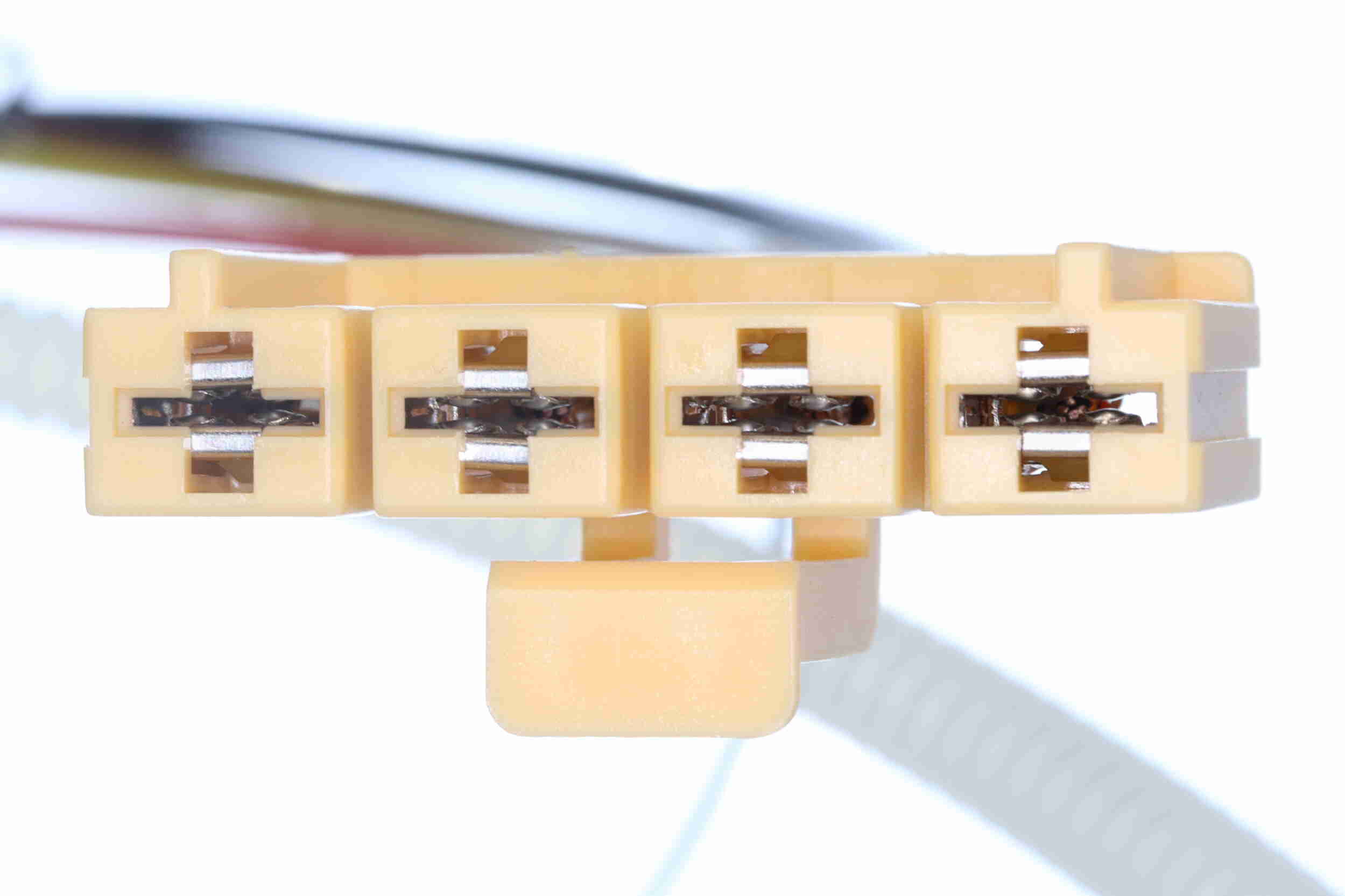 Vemo Brandstoftoevoereenheid V45-09-0014