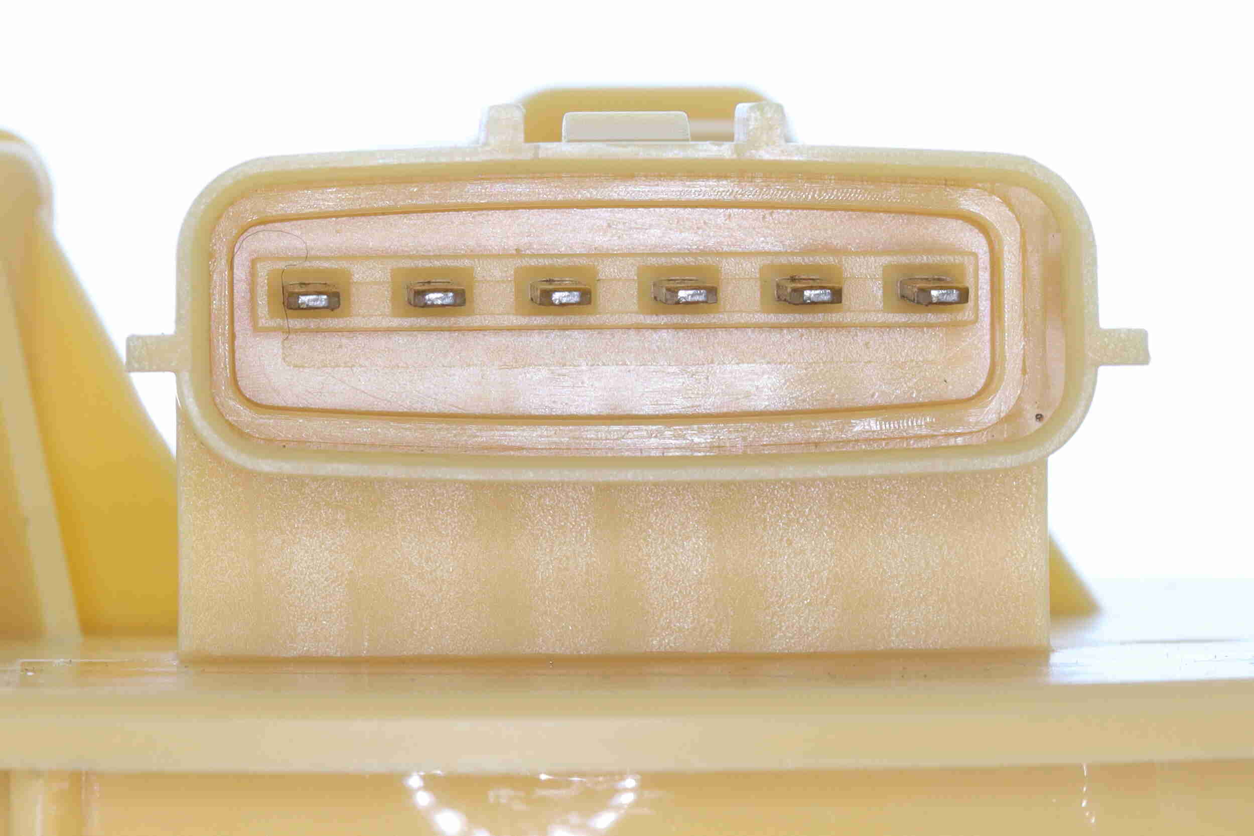 Vemo Brandstoftoevoereenheid V46-09-0075