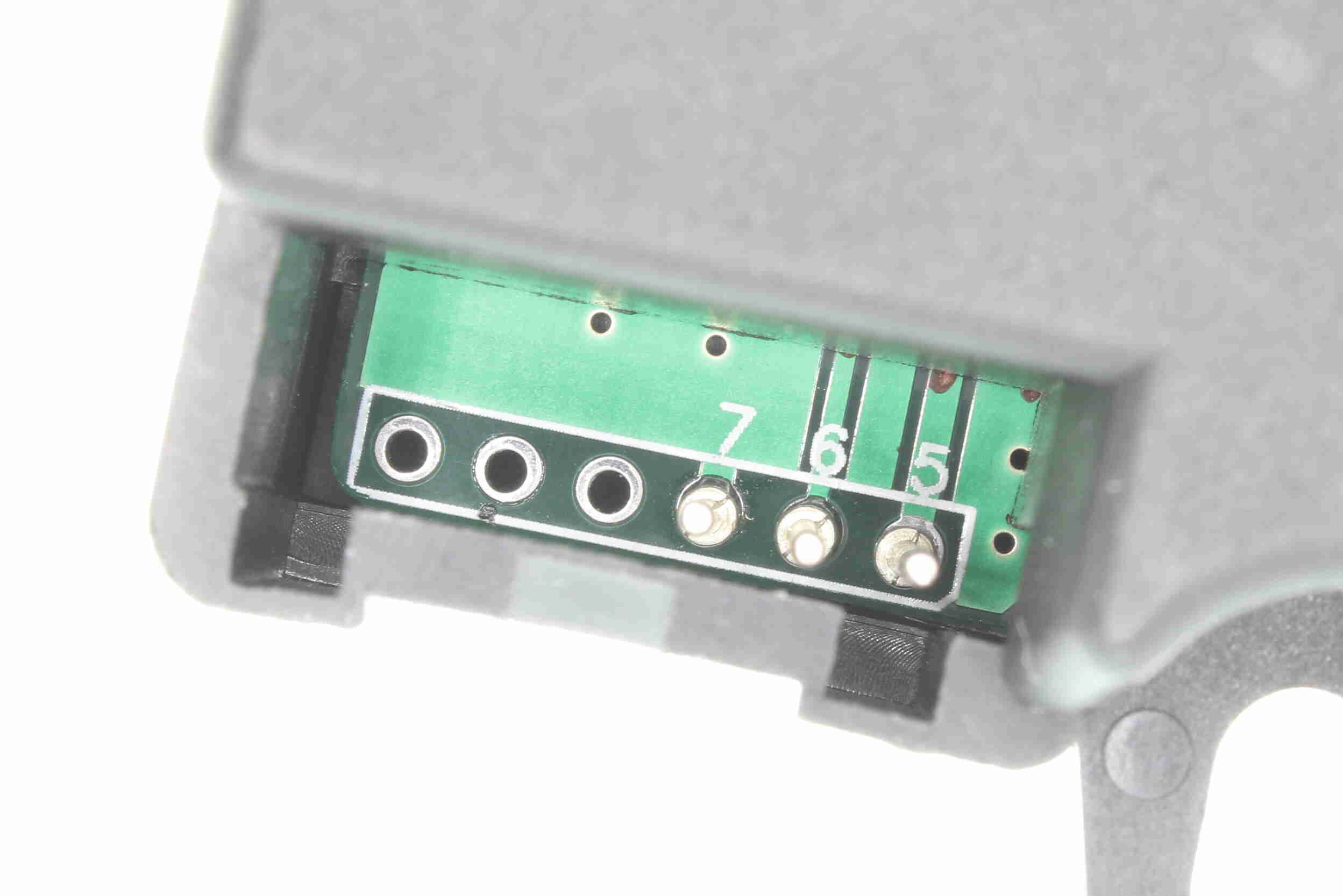 Vemo Luchtklep V51-77-0034