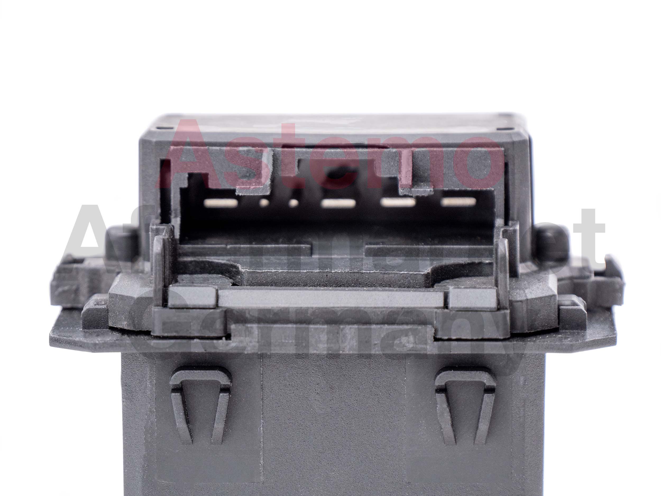 Hitachi Regeleenheid interieurventilator 2502596