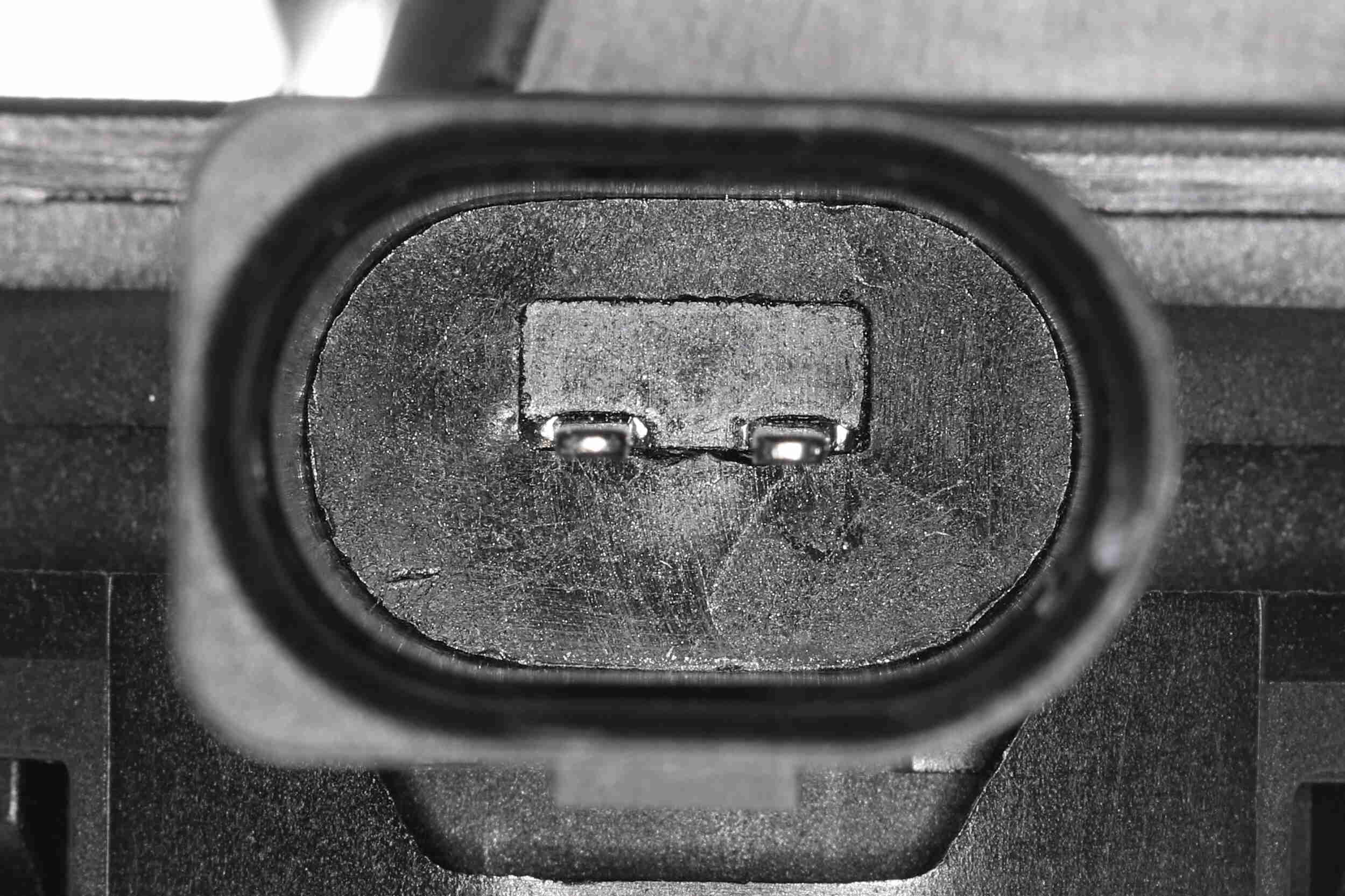 Vaico Olieafscheider ontluchting krukasbehuizing V10-7459