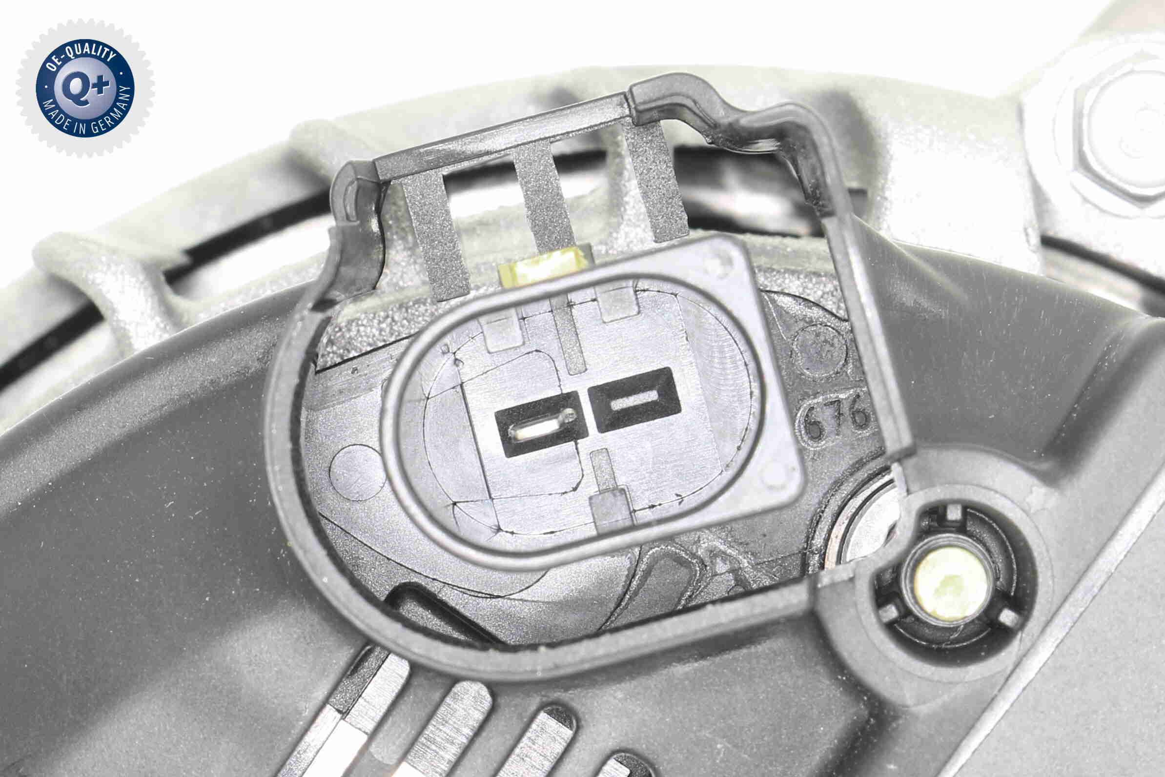 Vemo Alternator/Dynamo V10-13-50039