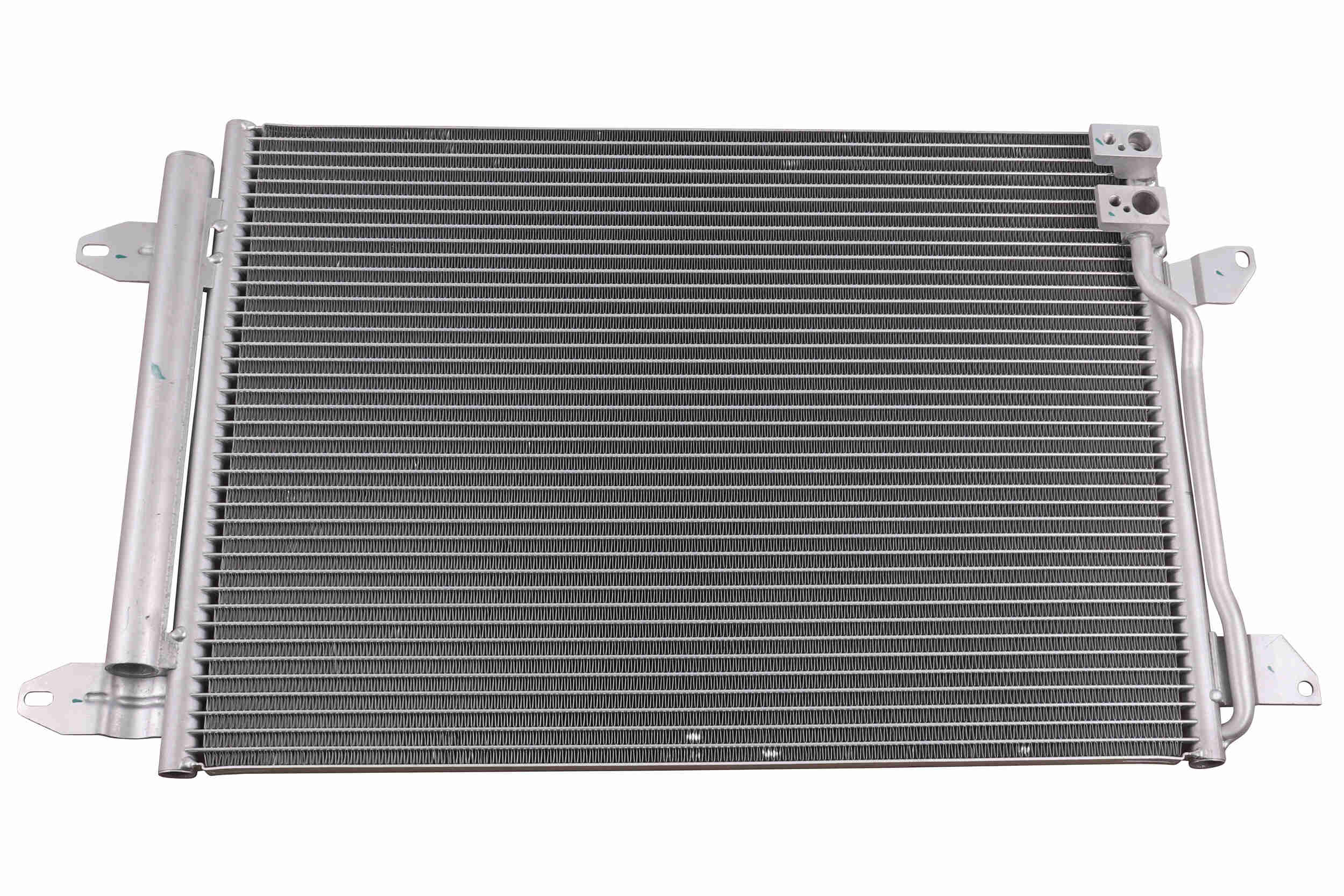 Airco condensor Vemo V10-62-0002