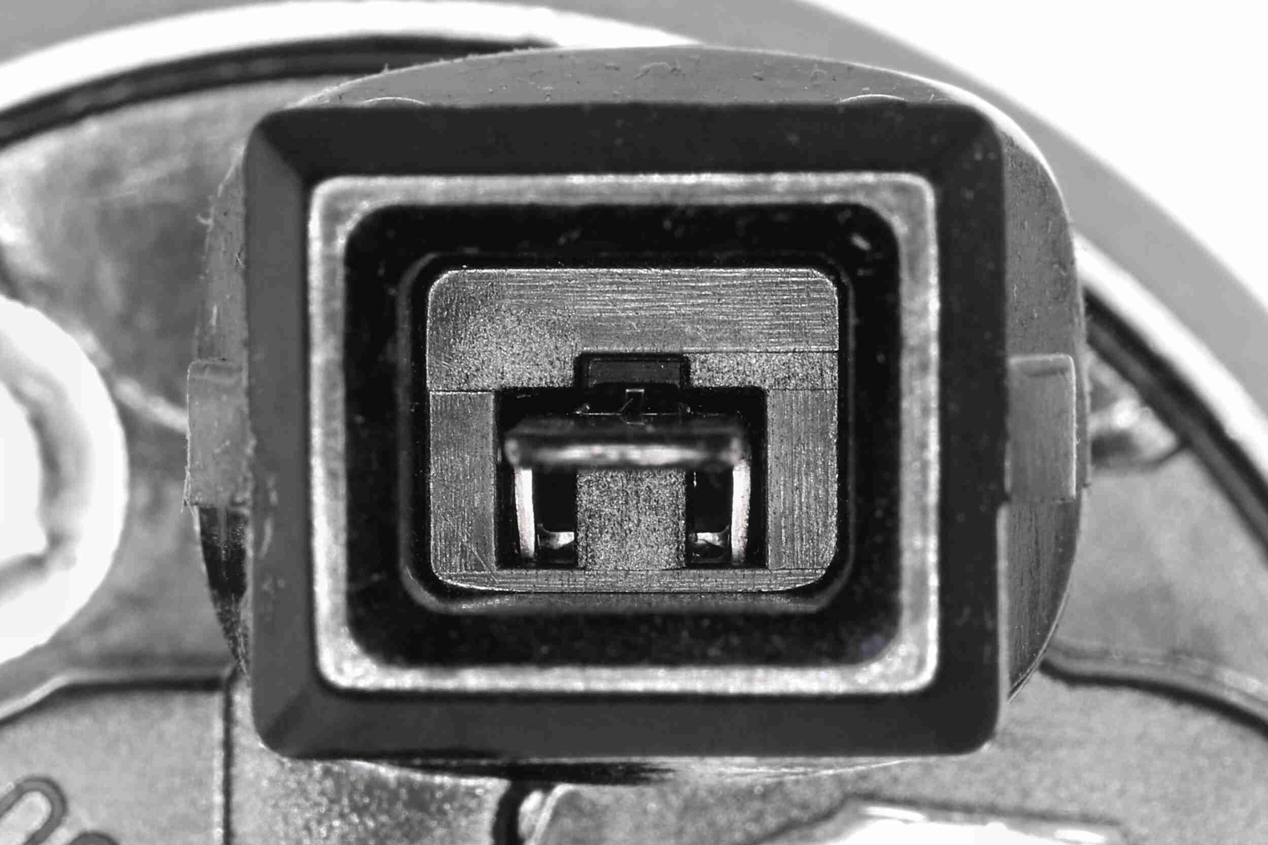 Vemo Starter magneetschakelaar V10-77-1049