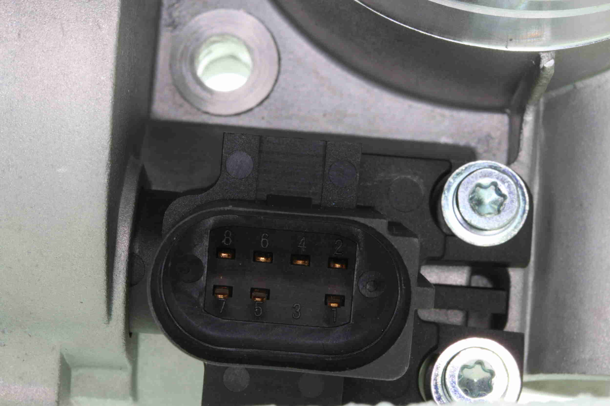 Vemo Gasklephuis V10-81-0066