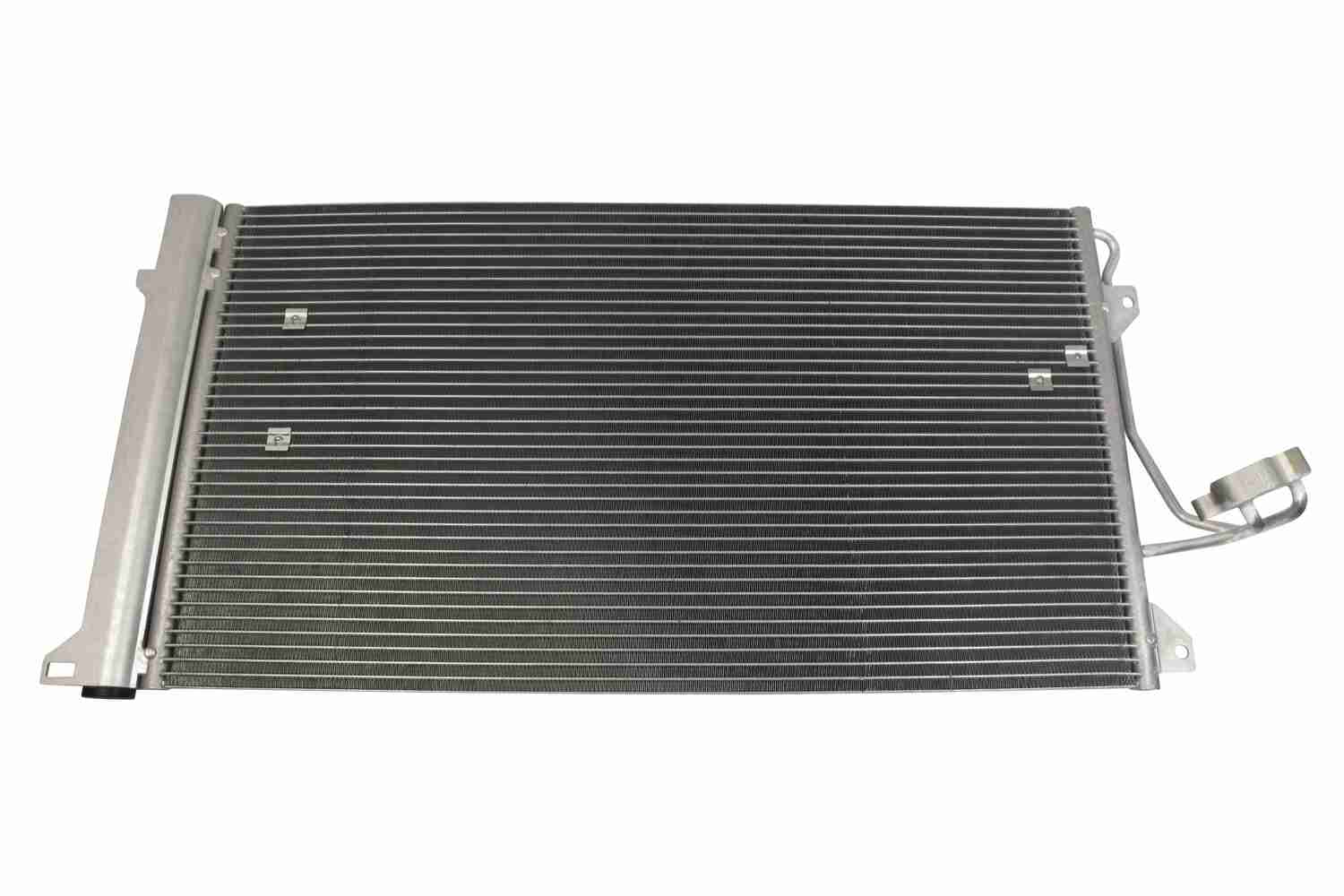 Airco condensor Vemo V15-62-1037