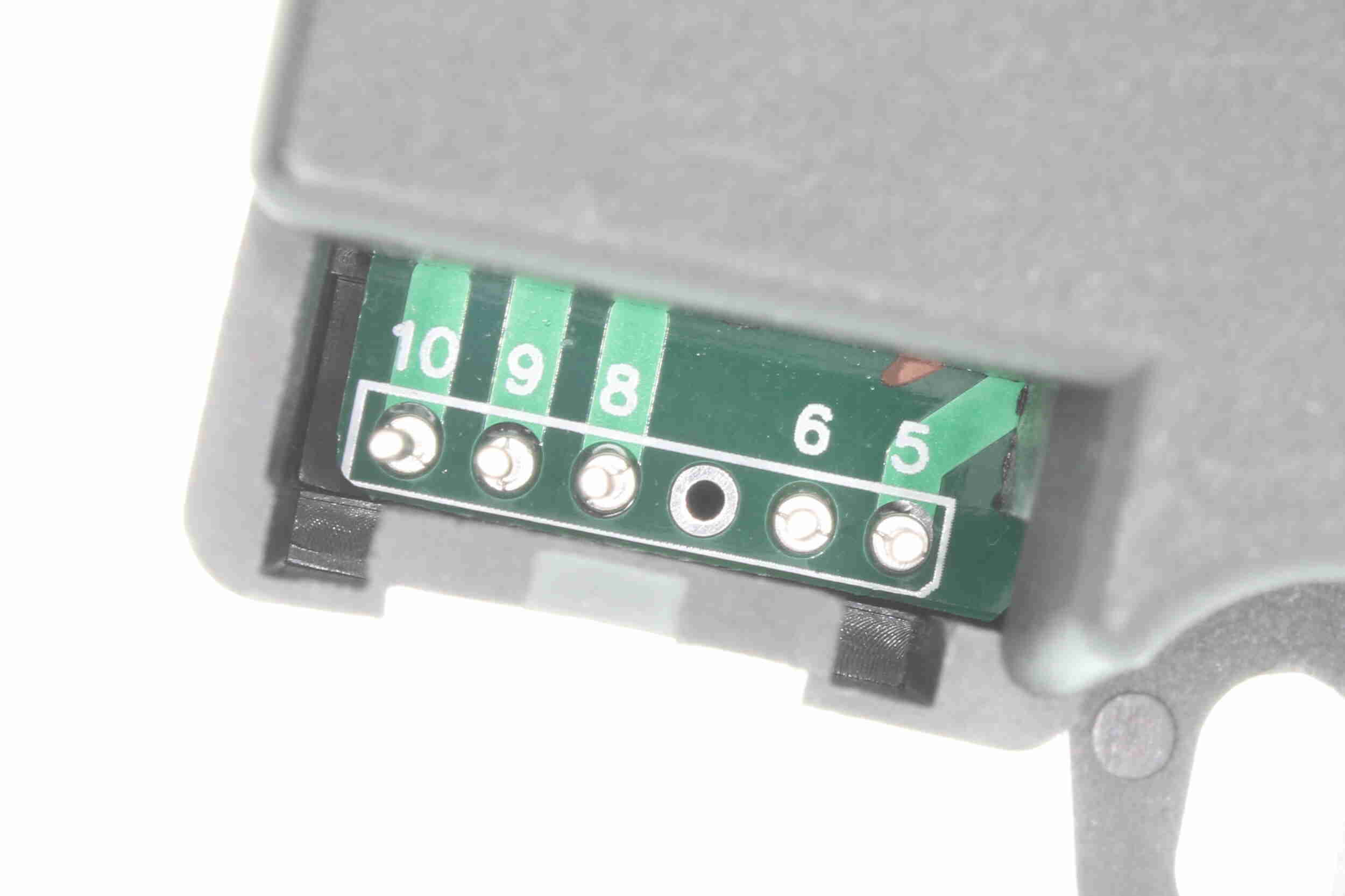 Vemo Luchtklep V25-77-0044