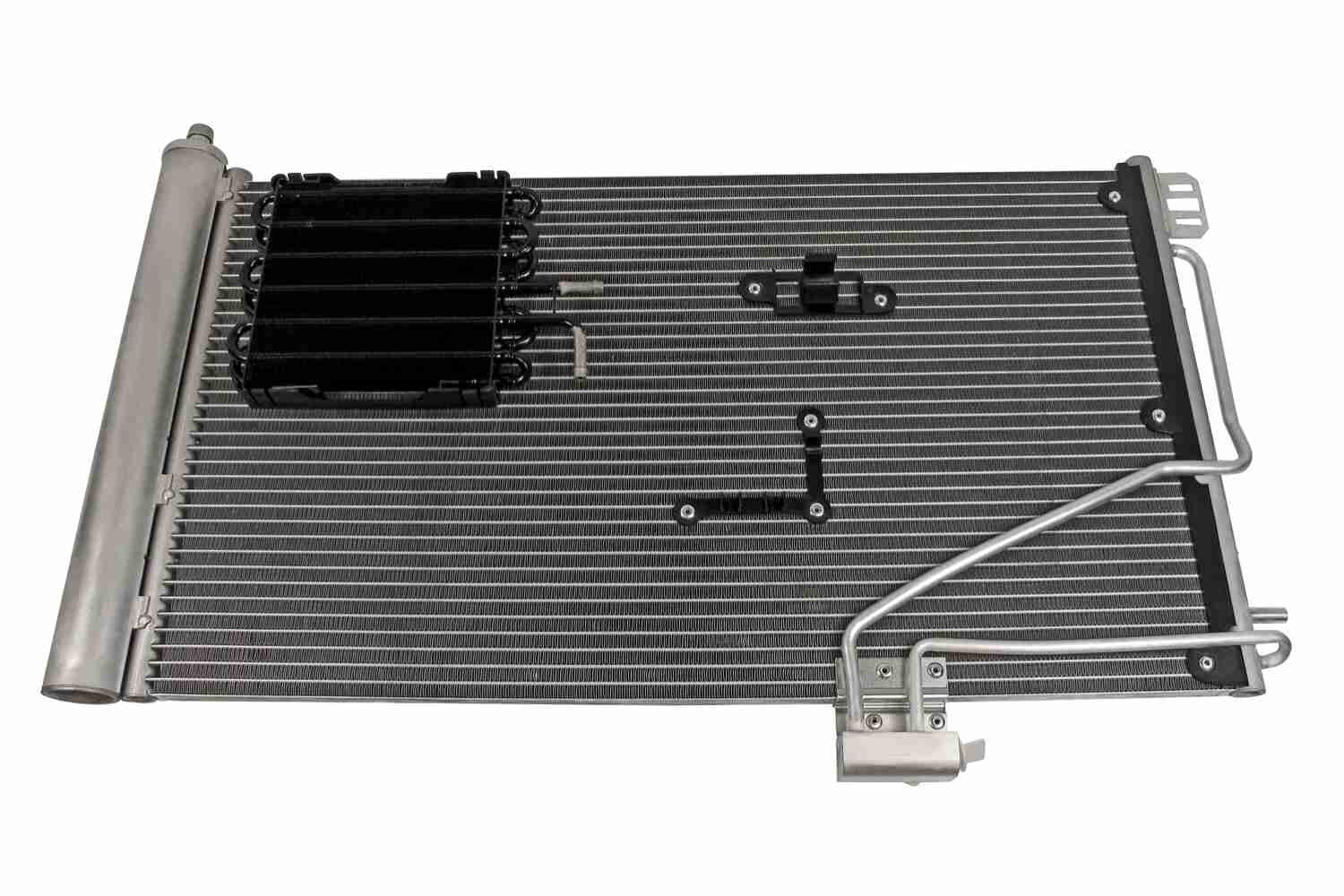 Airco condensor Vemo V30-62-1025