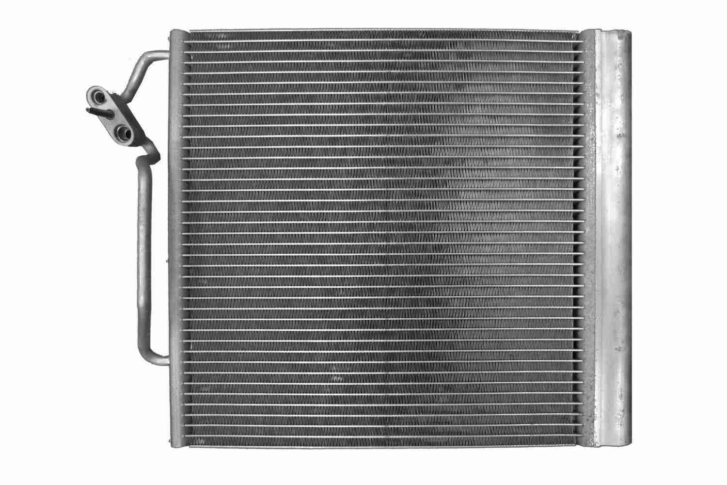 Airco condensor Vemo V30-62-1046