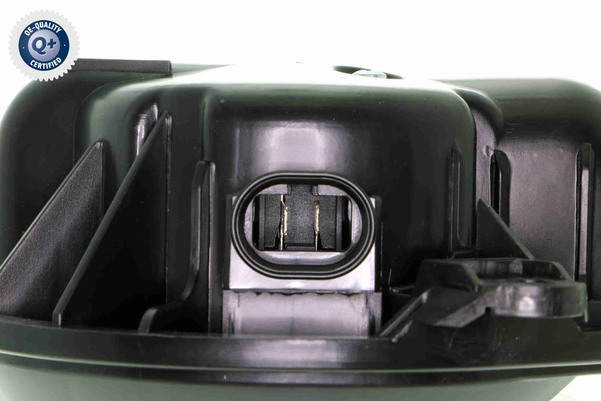 Vemo Ventilator aircocondensor V42-03-1237