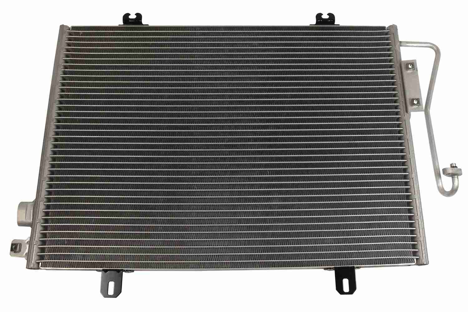 Airco condensor Vemo V46-62-0010