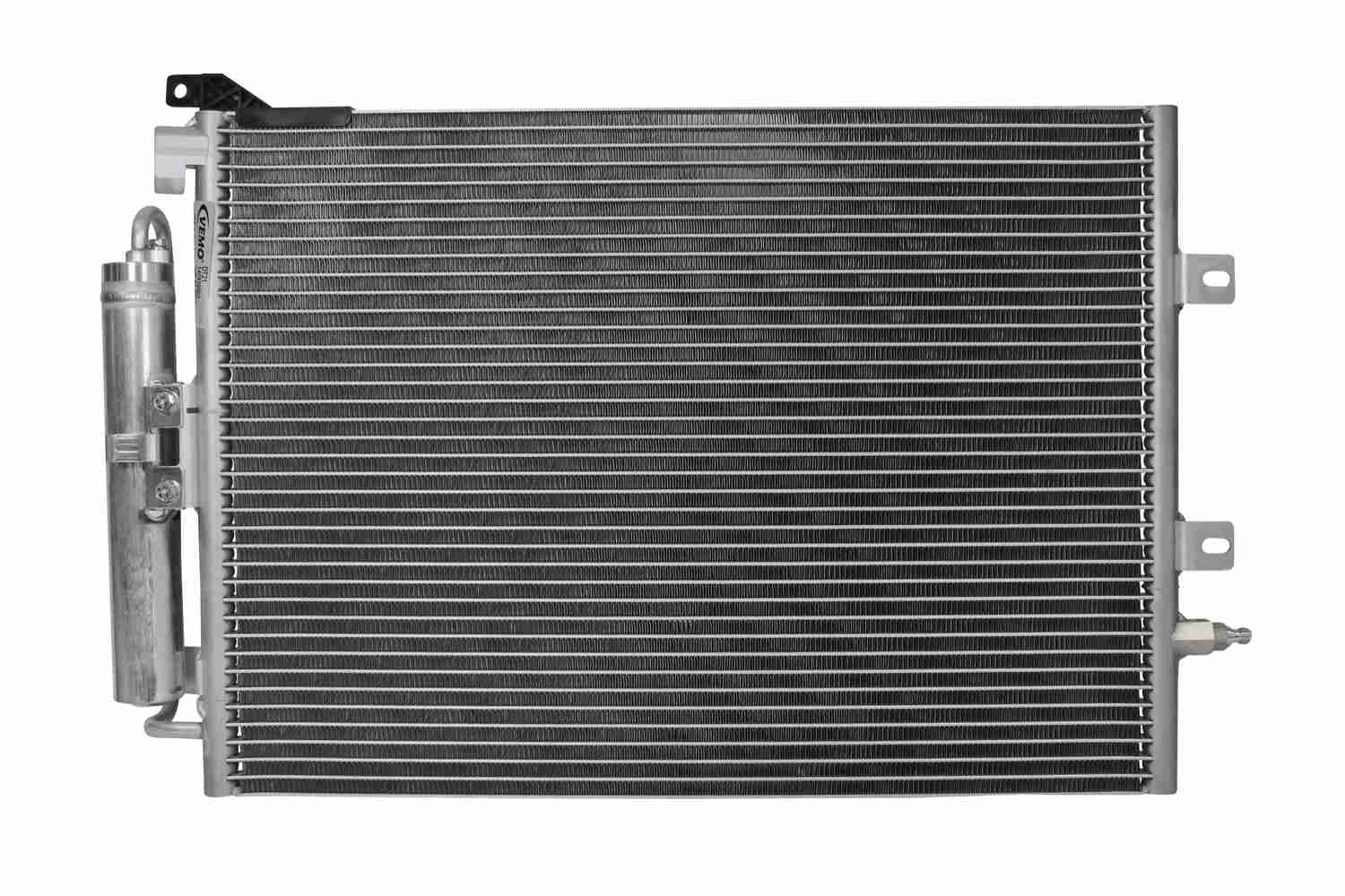 Airco condensor Vemo V46-62-0024