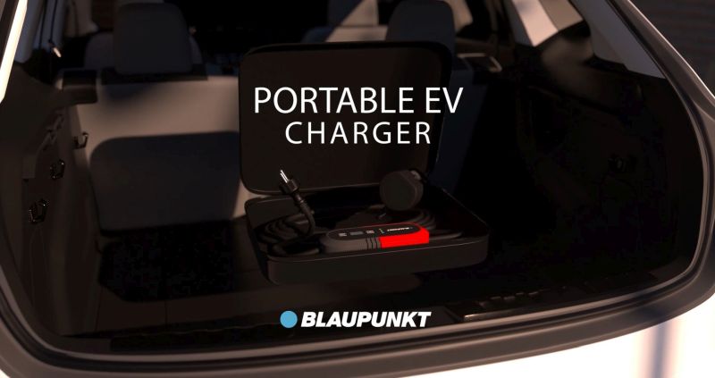 Blaupunkt Blaupunkt 230V Draagbare Lader Type 2 Elektrische Auto 1 Fase 8-16A 0270060