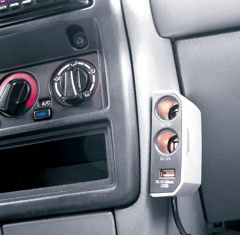 Carpoint Carpoint 2-weg Stekkerdoos 2x12V 1xUSB 8A 0523432