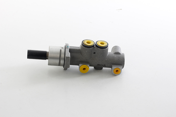 Hoofdremcilinder BSG BSG 70-215-003