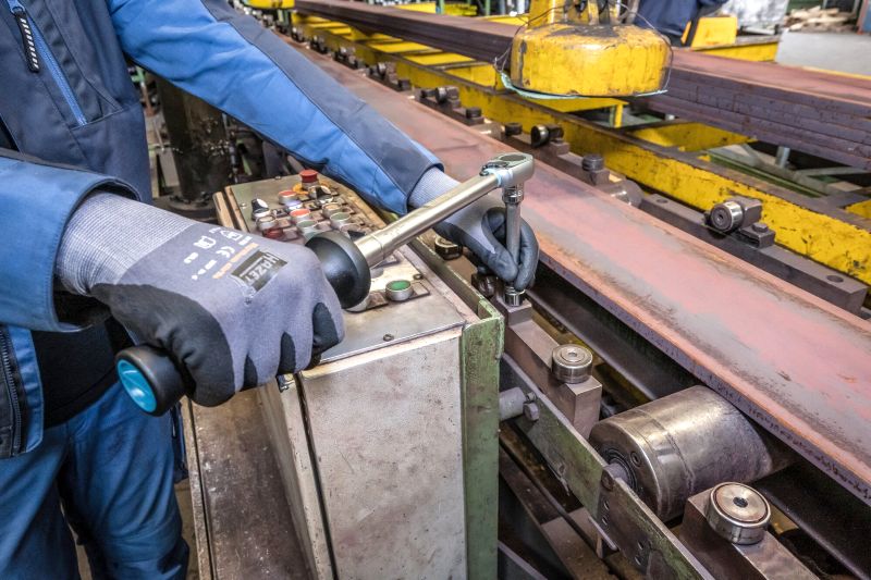 Hazet Momentsleutel 6121-1CT