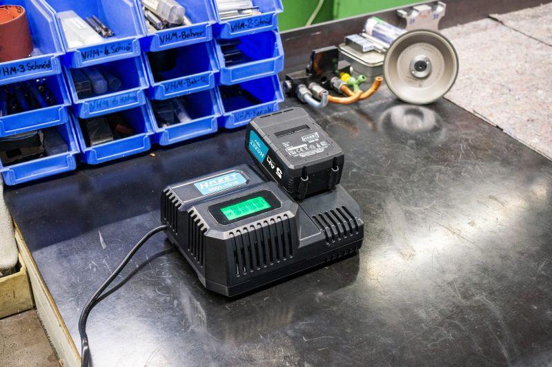 Hazet Batterijlader 9501-1018