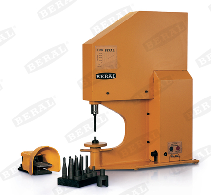 Beral Klinknagelmachine 99503