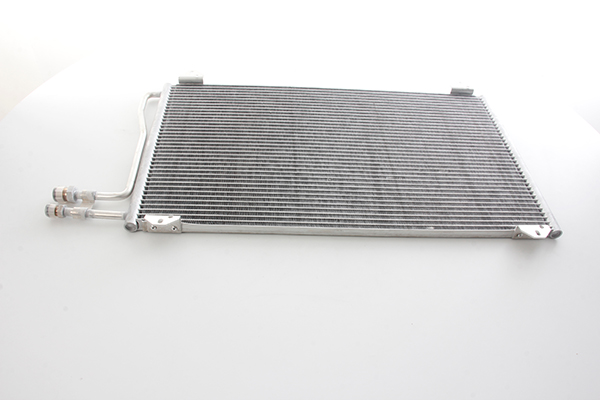 BSG Airco condensor BSG 60-525-002